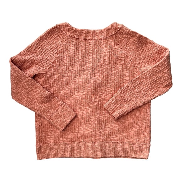 VINCE CAMUTO Women’s Chunky Ribbed Cardigan with Oversized Buttons in Coral - Picture 2 of 2